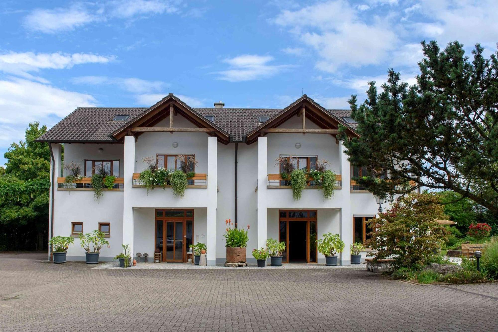 Gaestehaus Am Fuerstweg Heuchelheim-Klingen Exterior photo
